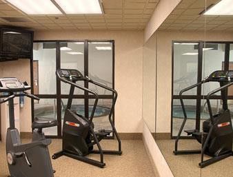 Wingate By Wyndham Airport - Rockville Road Hotel 3*